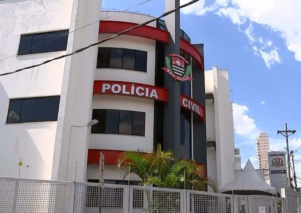 Preso professor acusado de abusar de aluna de 09 anos