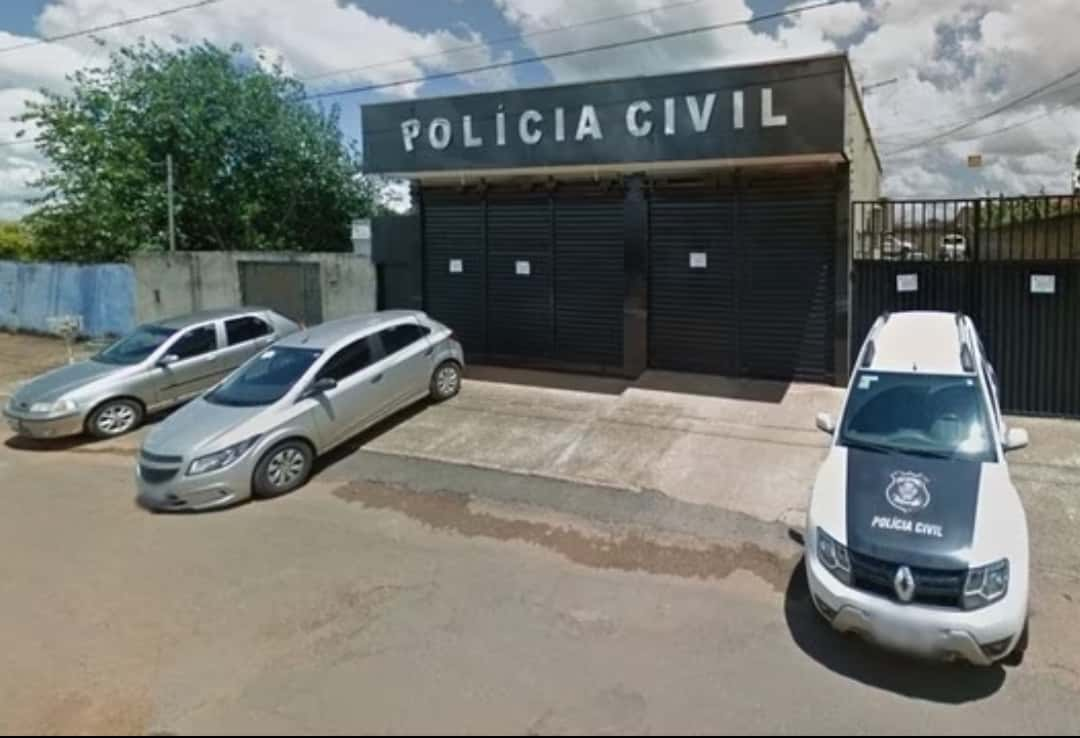 Mãe entrega próprias filhas de 05 e 13 anos a padastro para serem estupradas