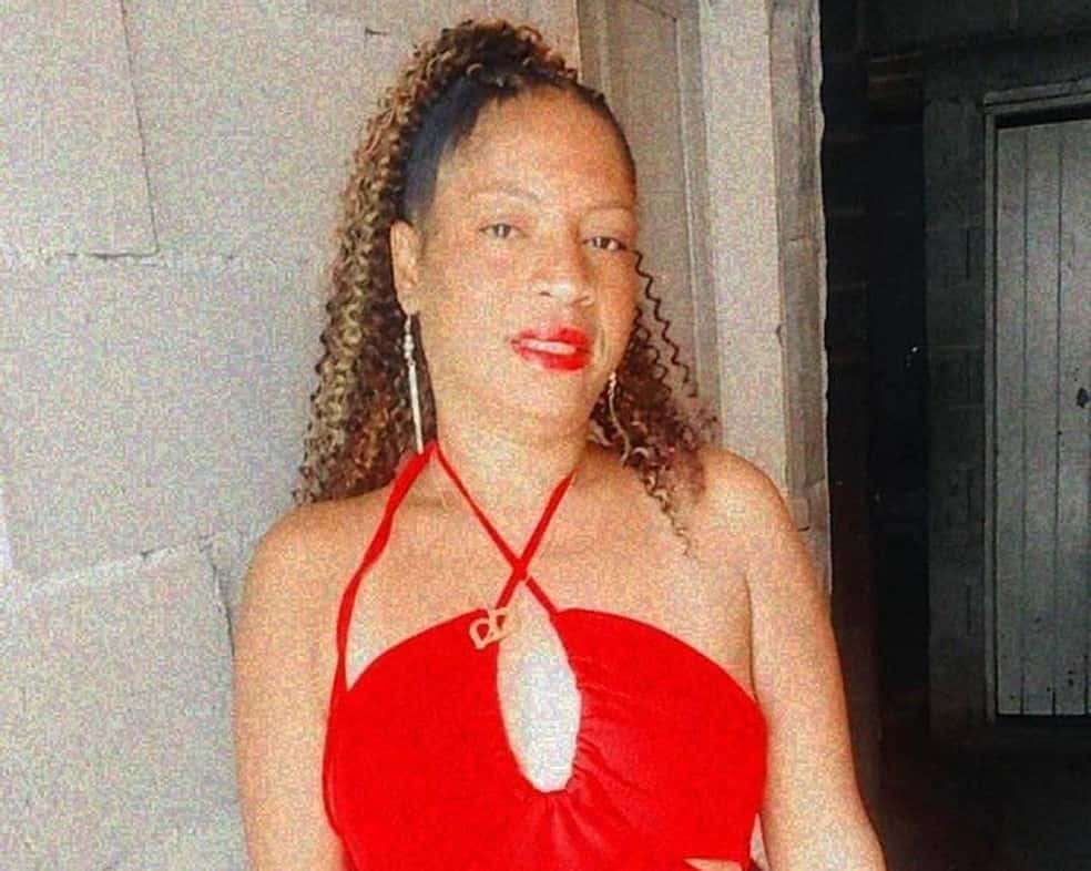 Mulher está desaparecida, família desesperada busca por ela