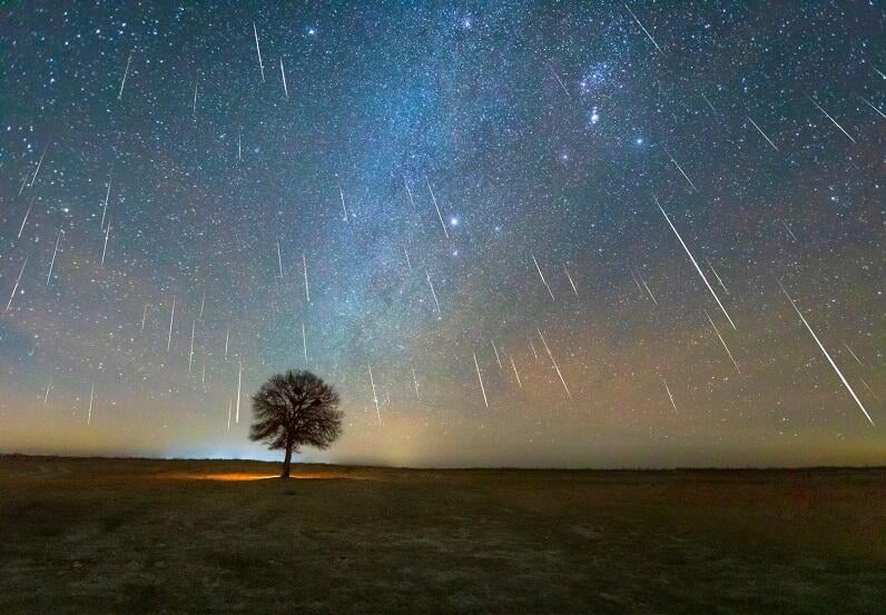 Chuva de meteoros, mais de 300 por hora e você pode ver a olho nú 