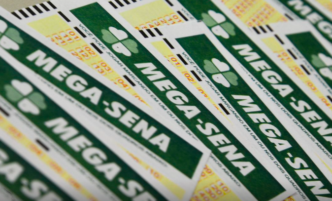 Mega está acumulado em R$ 45 milhões e recebe apostas até 19h deste sábado (10)