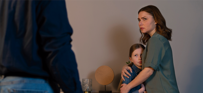 Sem “internet” em casa, homem é preso após agredir companheira e enteada