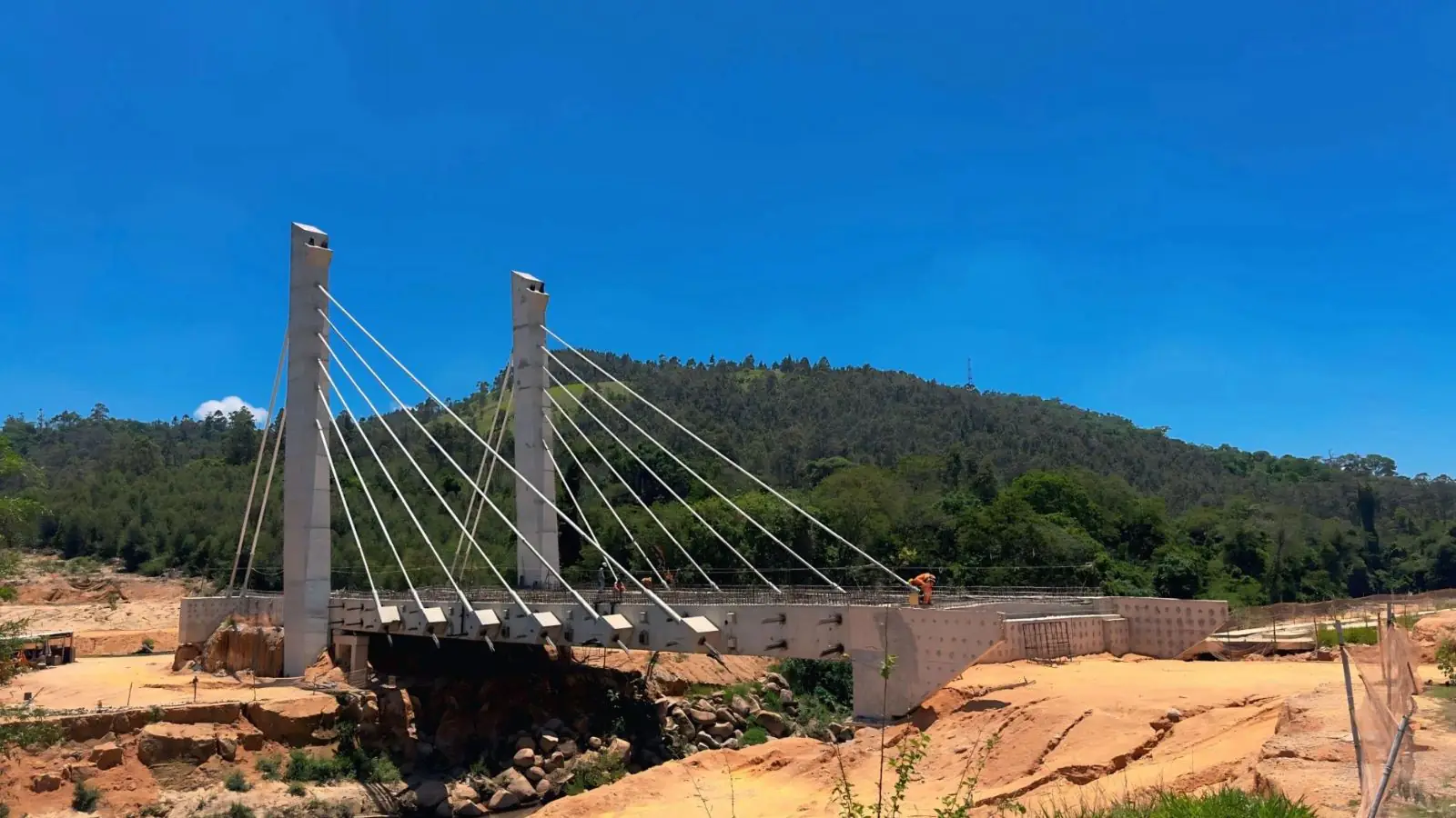 Obra da Ponte Estaiada continua parada em Itupeva