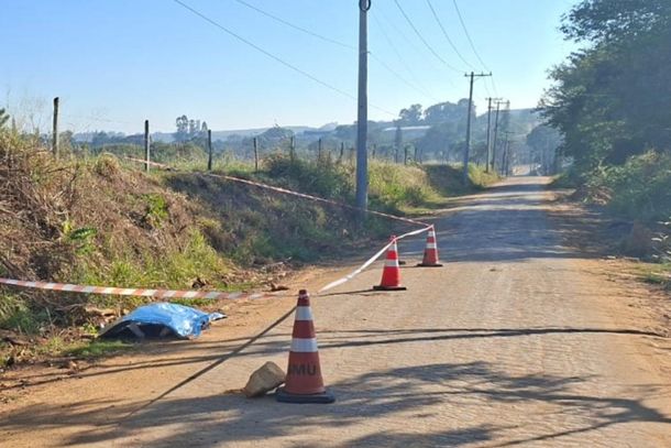 Corpo de mulher é encontrado em estrada em Cabreúva
