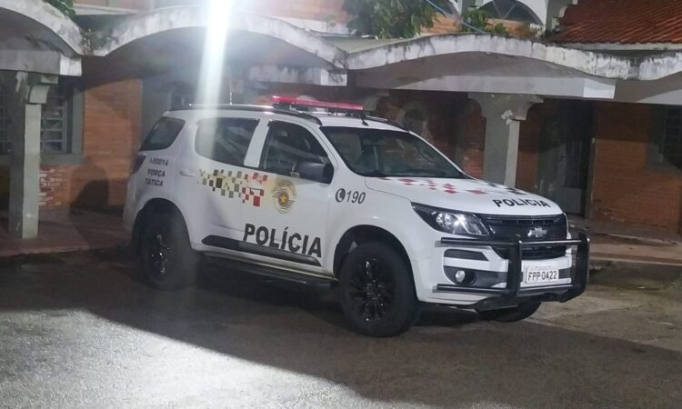  Homem é morto com golpes de espeto na cabeça