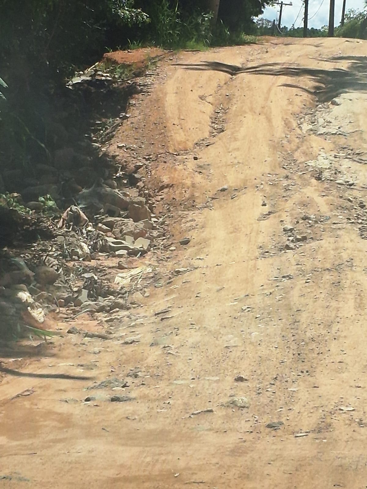  Moradores não sabem mais ao que recorrer para vias transitáveis no Guacuri