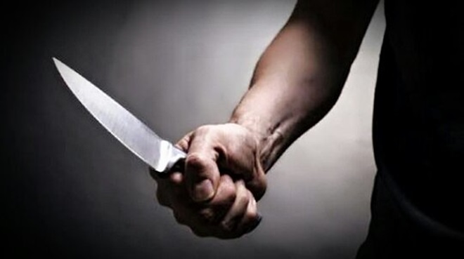  Dois homens foram presos suspeitos de agredirem e ameaçarem suas ex-companheira