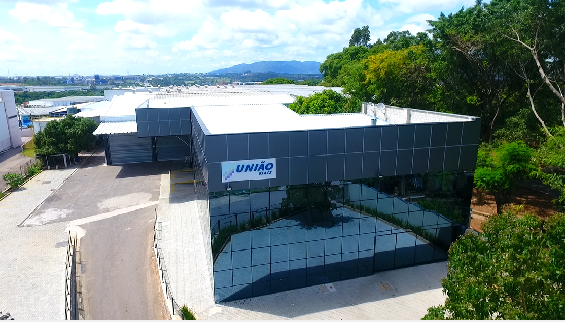  União Glass abre vagas de emprego em diversas áreas na região