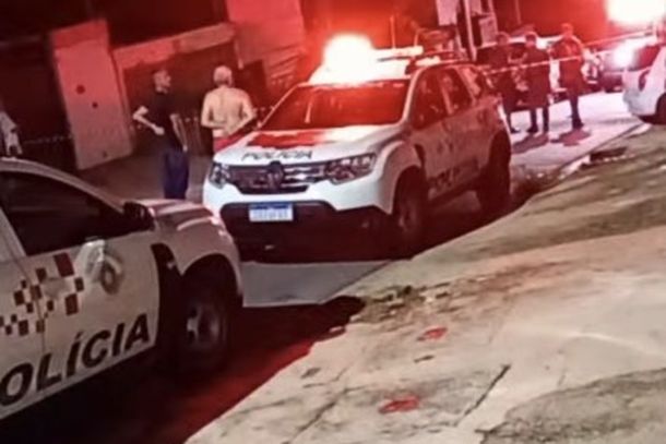  Homem mata mulher e adolescente a tiros e mais duas pessoas ficam feridas