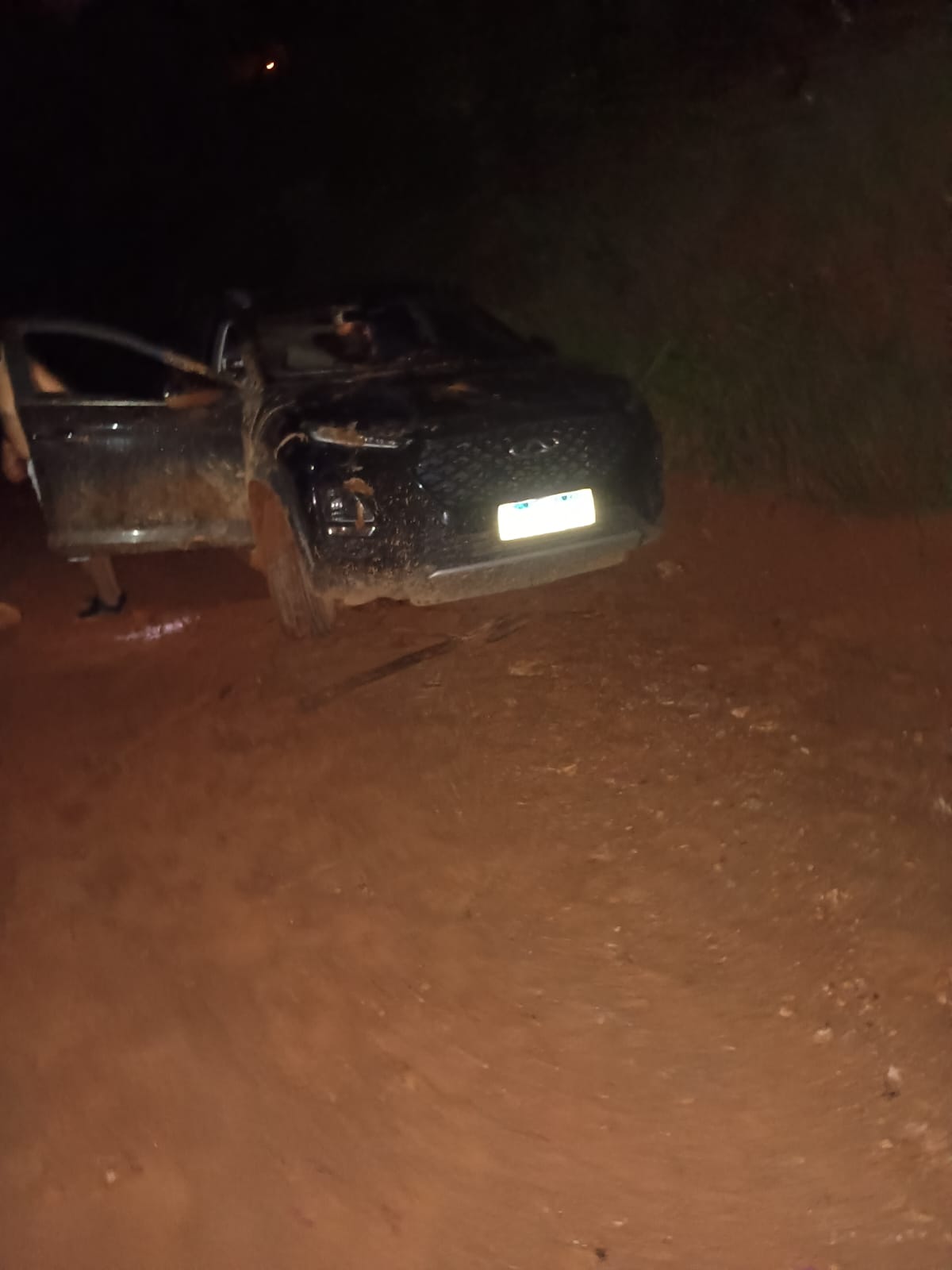  Moradores relatam estar ilhados dentro de casa no Guacuri