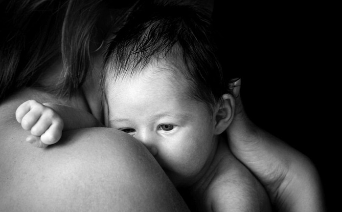 Homem agride esposa, filho de 2 meses, e foge de casa no Pacaembu I