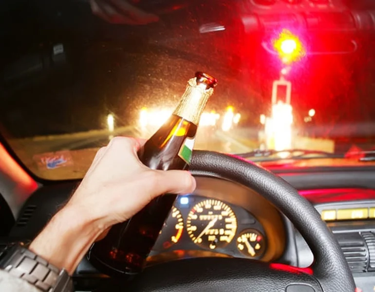  Motorista atropela motoboy e foge do local sem prestar os primeiros socorros