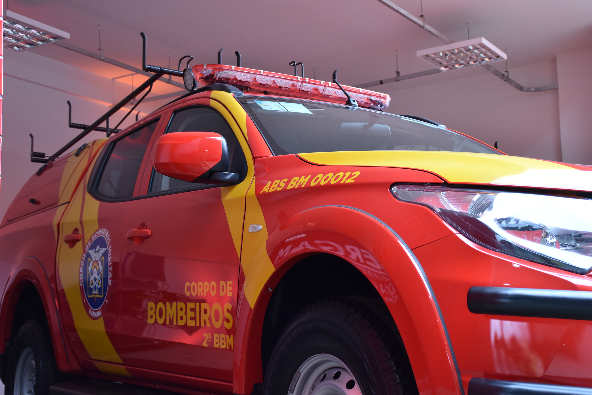  Bombeiros resgatam jovem que estava tentando tirar a própria vida