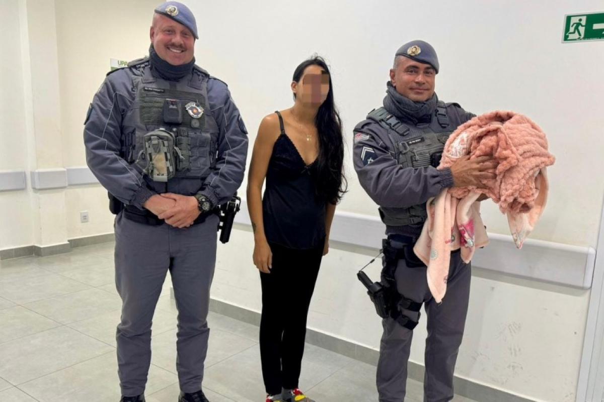  Policiais salvam recém-nascida que estava engasgada e inconsciente na região