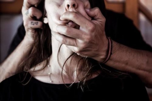  Casos de agressão contra mulheres são registrados após eliminação do Brasil
