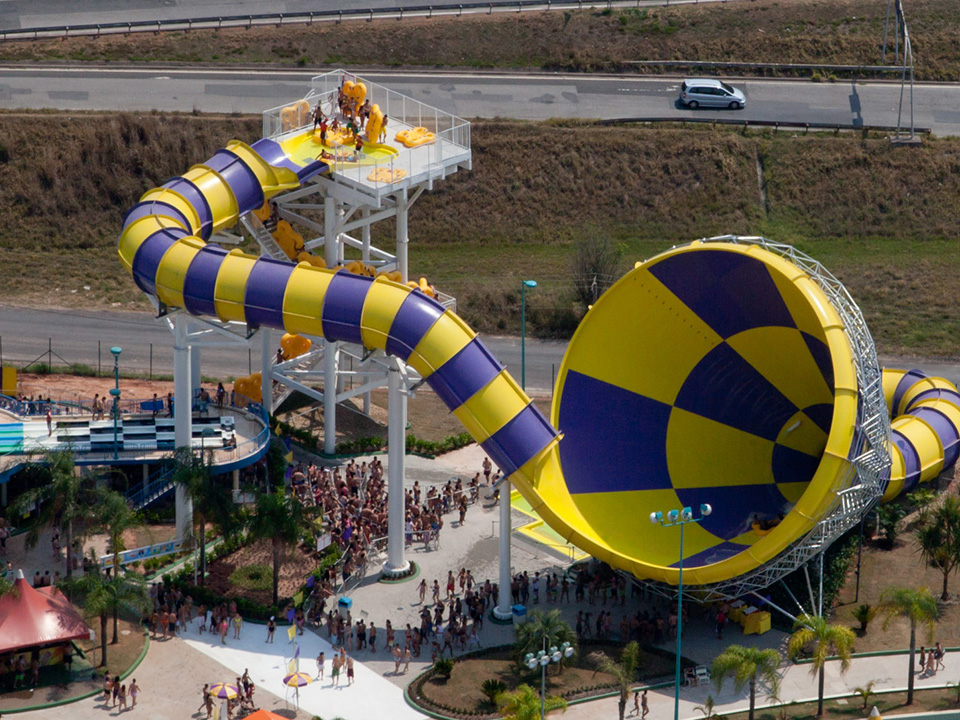 Wet’n Wild abre vagas para porteiro com salário de R$ 2.057,80
