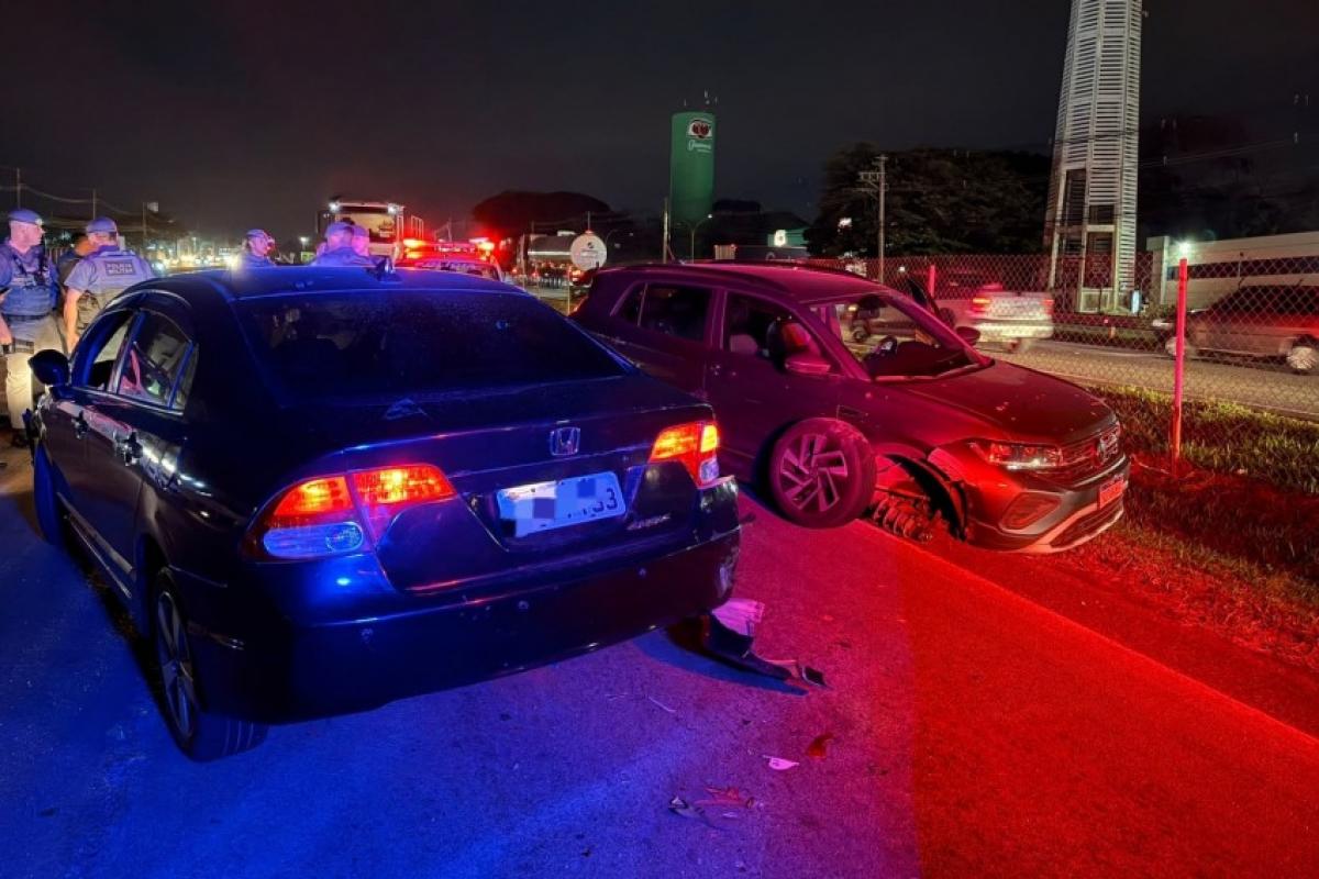 Após perseguição policial, homem é preso acusado de roubar um Honda Civic